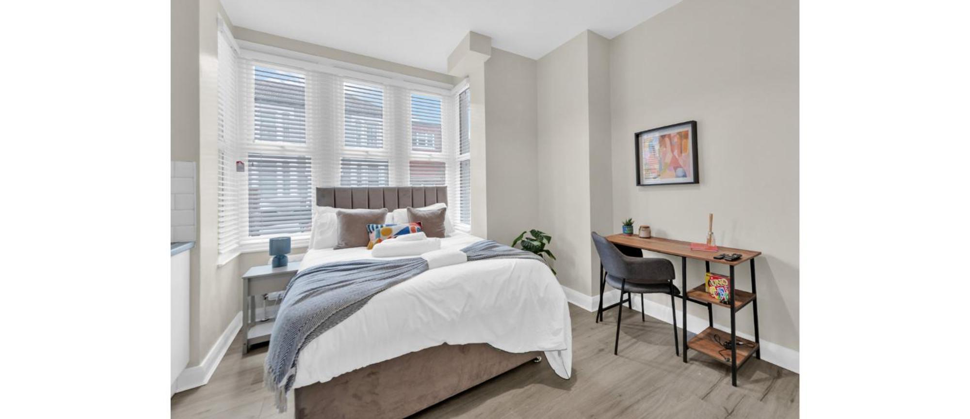 Sunny Serenity: Living With A Breeze Apartment London
